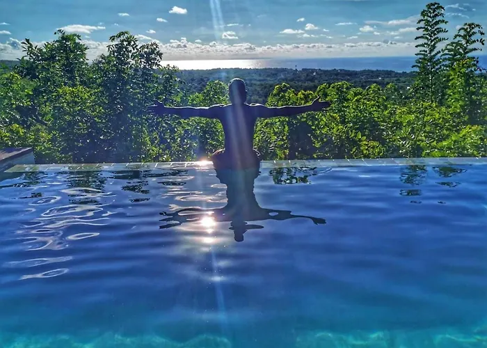 Oceanna - Uluwatu, Bali ゲストハウス 4*