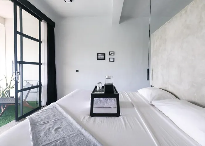 Oceanna - Uluwatu, Bali ゲストハウス 4*