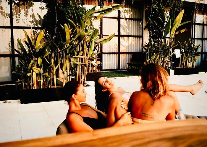 Oceanna - Uluwatu, Bali ゲストハウス 4*